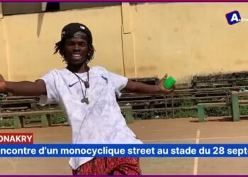 Conakry : à la rencontre d’un monocycliste au stade du 28 septembre