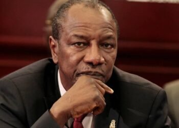 Guinée : 52 sections du RPG Arc-en-ciel quittent le parti et apportent leur soutien au président Mamadi Doumbouya