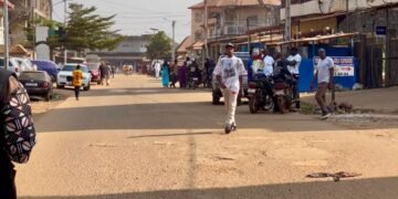 Tirs nocturnes à Sonfonia : impacts de balles sur les murs, traces de sang et objets mystiques…