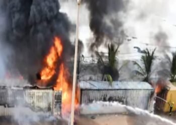 Incendie aux abords du camp Samory : le BQG assure  que « la situation est sous contrôle »,