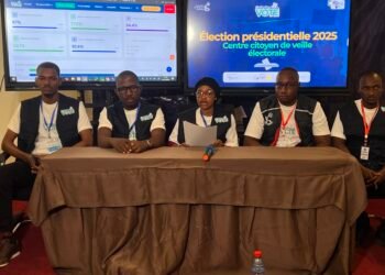 Présidentielle en Guinée : une ouverture du vote globalement apaisée, selon l’ABLOGUI