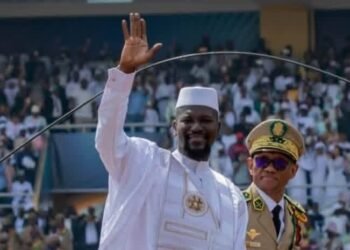 Mamadi Doumbouya a prêté serment : « Ma main reste tendue à tous les fils et toutes les filles de Guinée »