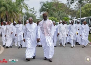 Réseaux sociaux, ironie et pouvoir : Mamadou Thug se moque des « vendeurs de mensonges en ligne »